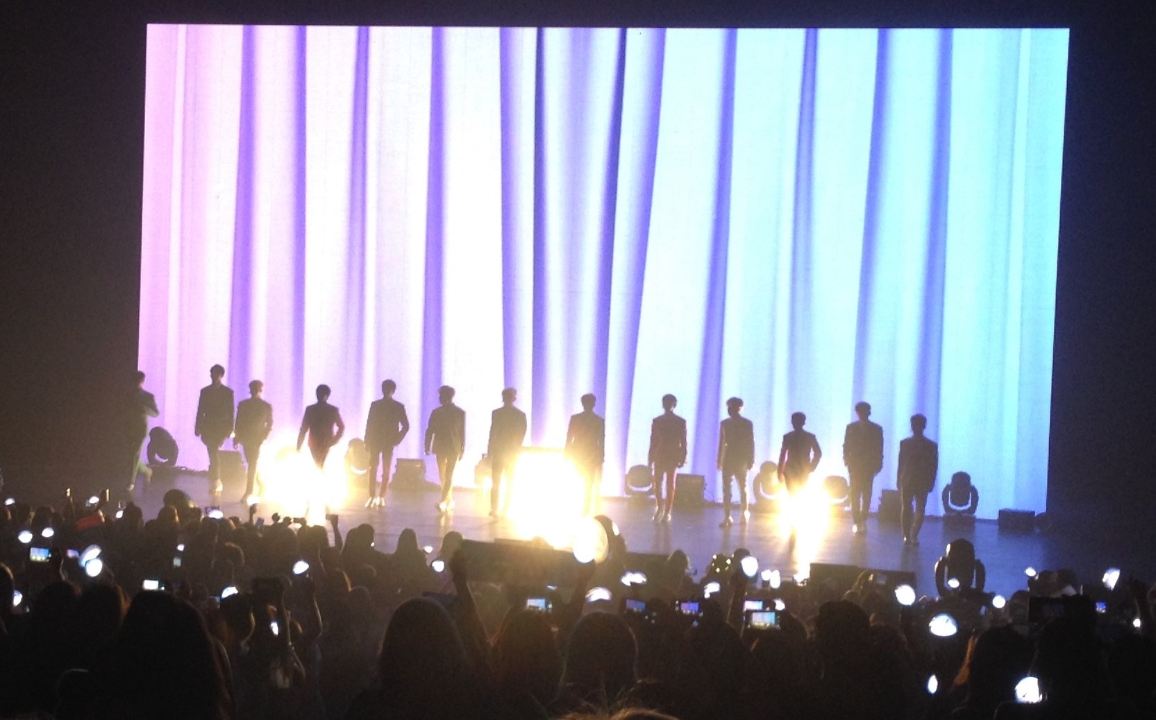 Seventeen Diamond Edge Concert In Dallas: Review. – KPOP Jacket Lady
