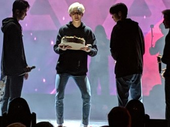 00000img_00000_burst20190321205722047_cover